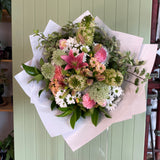 MAJESTIC VALENTINE PASTEL BUNCH (DELIVERED ON 13th & 14th FEB ONLY)